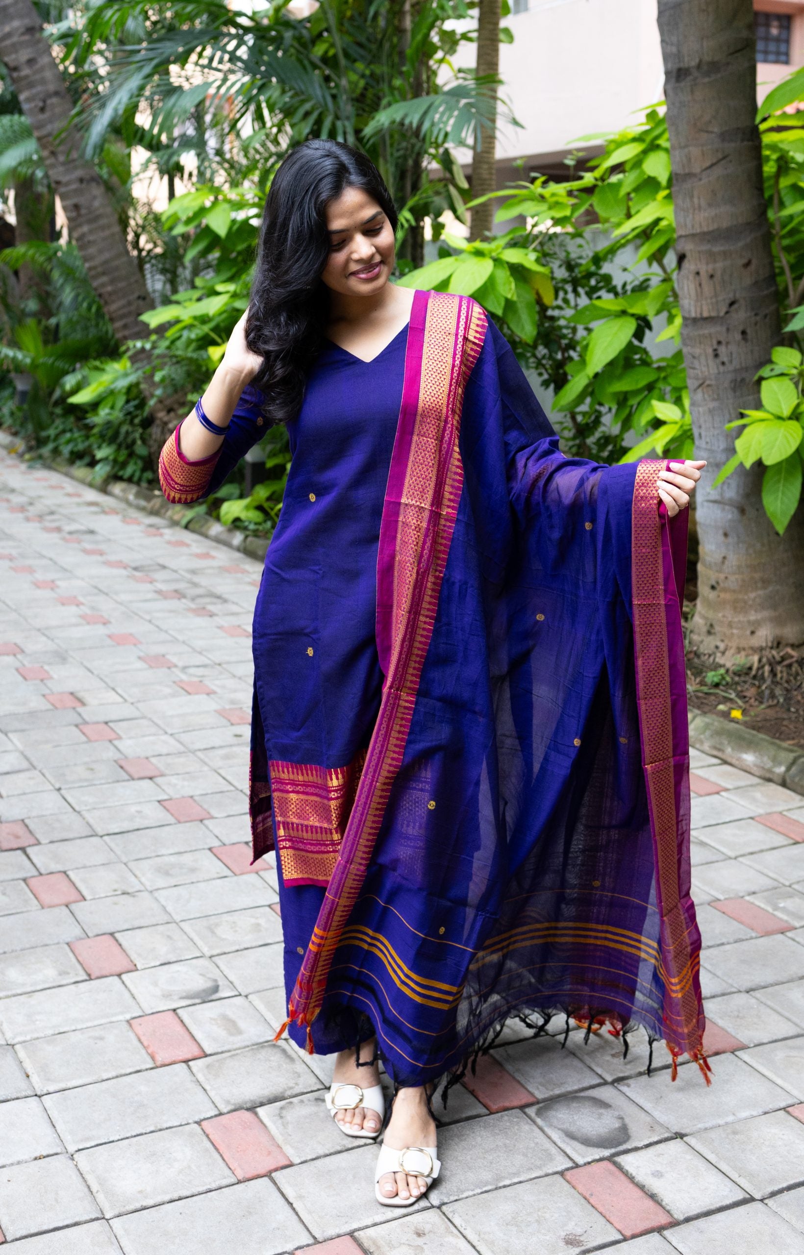 Thari - Bhavya