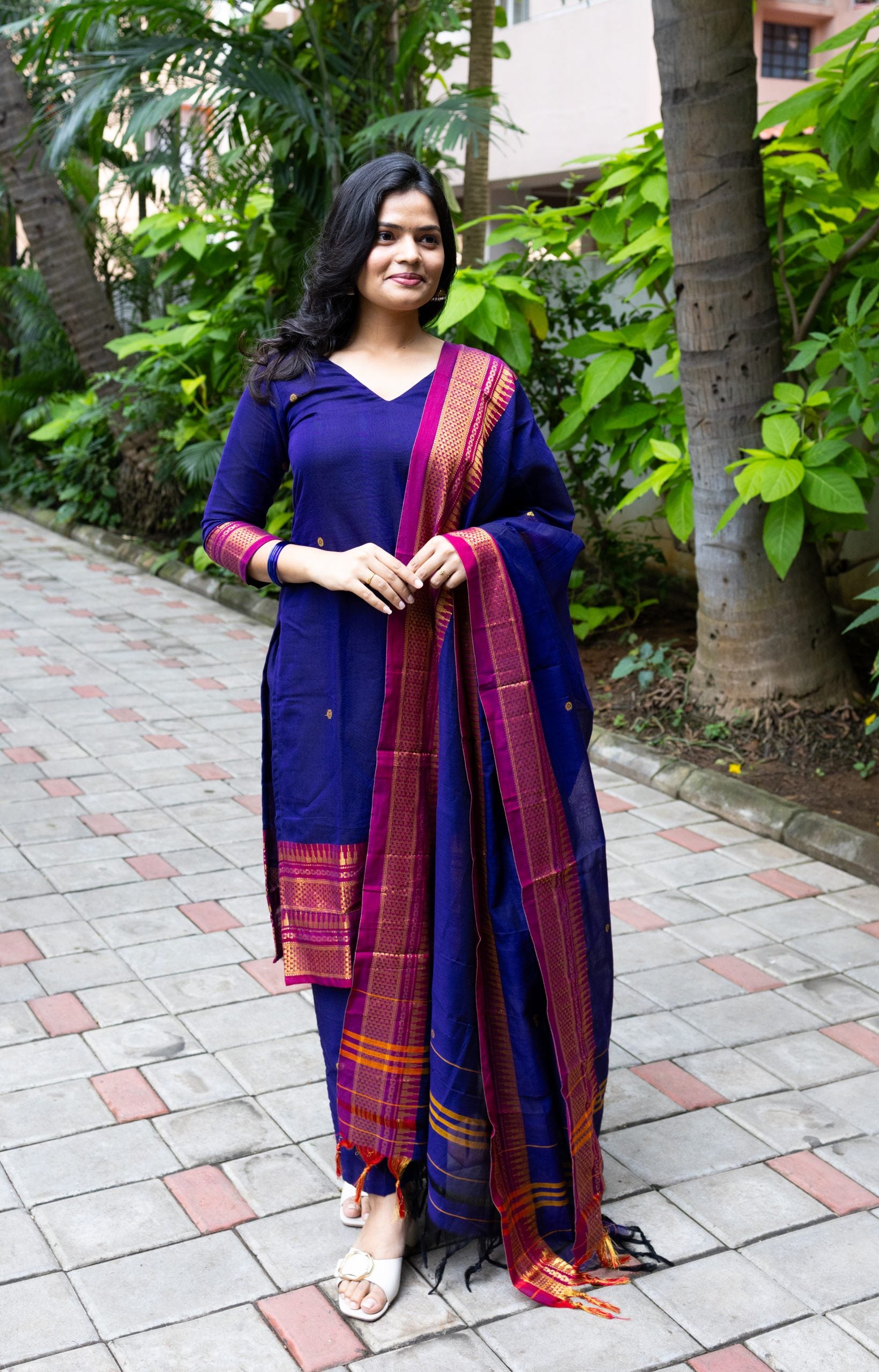 Thari - Bhavya