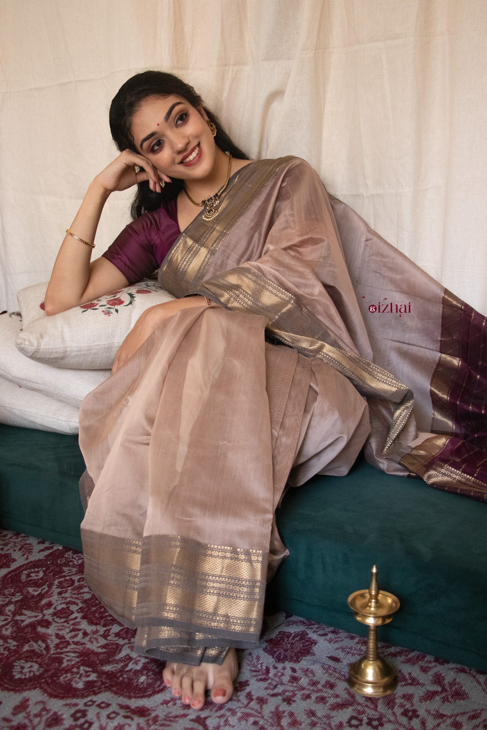Maheswari Swara - Aampal
