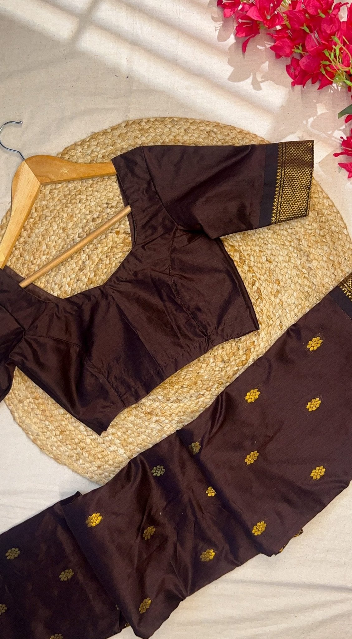 Combo - Kanchi Brown - Izhai