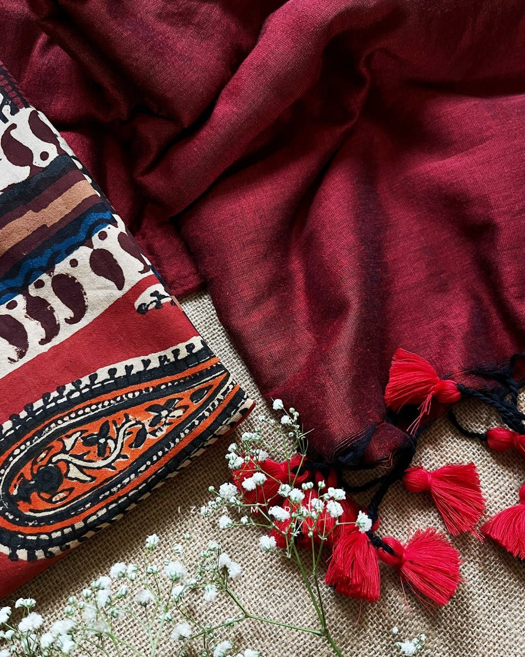 Daily | - Maroon - Izhai