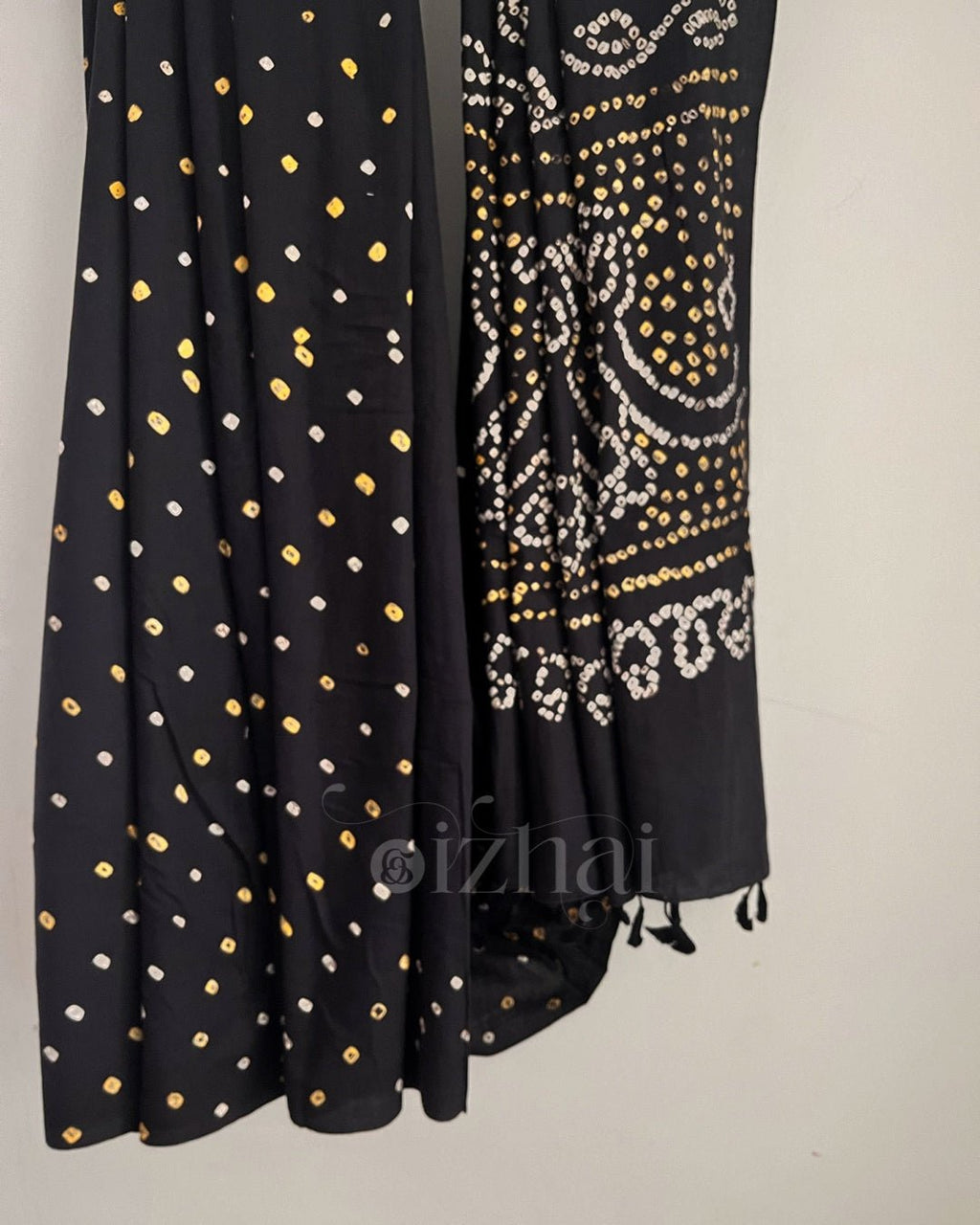 Kaariga || Black - Izhai