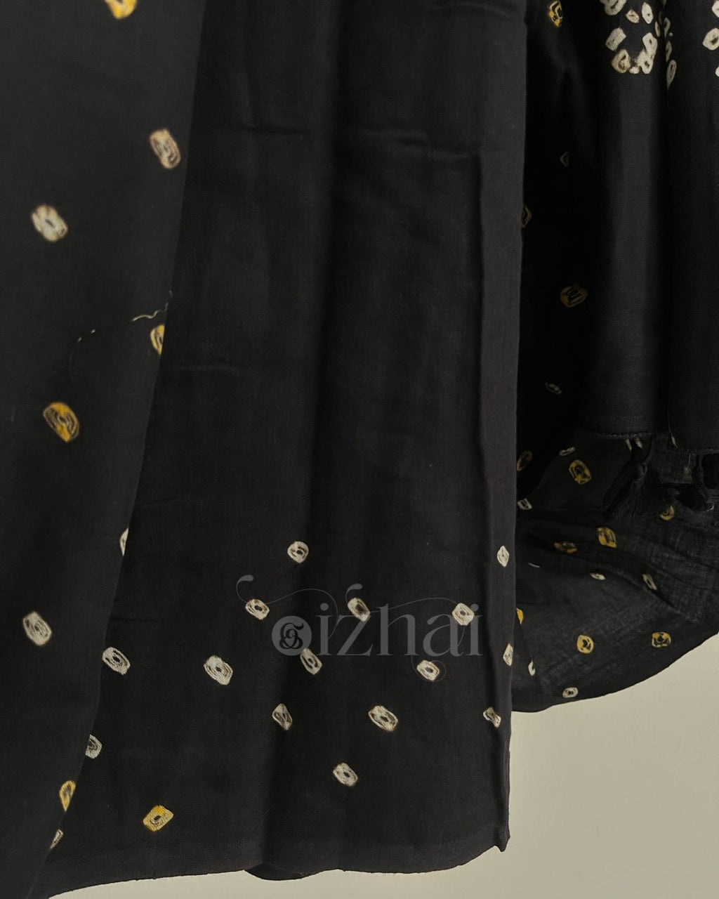 Kaariga || Black - Izhai