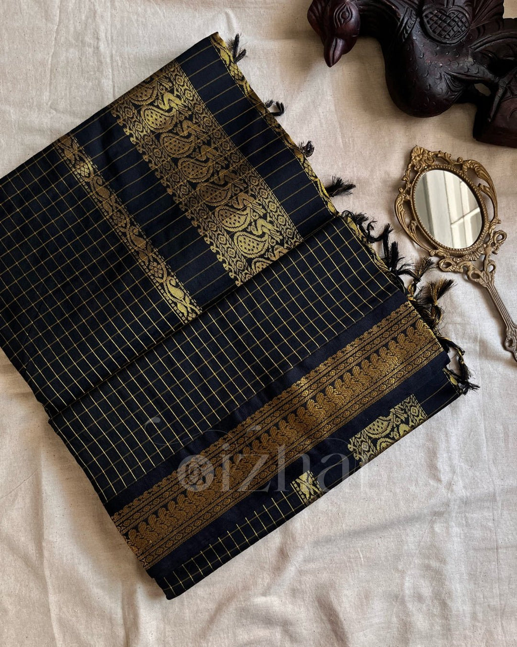 Kanchi - Black kattam - Izhai