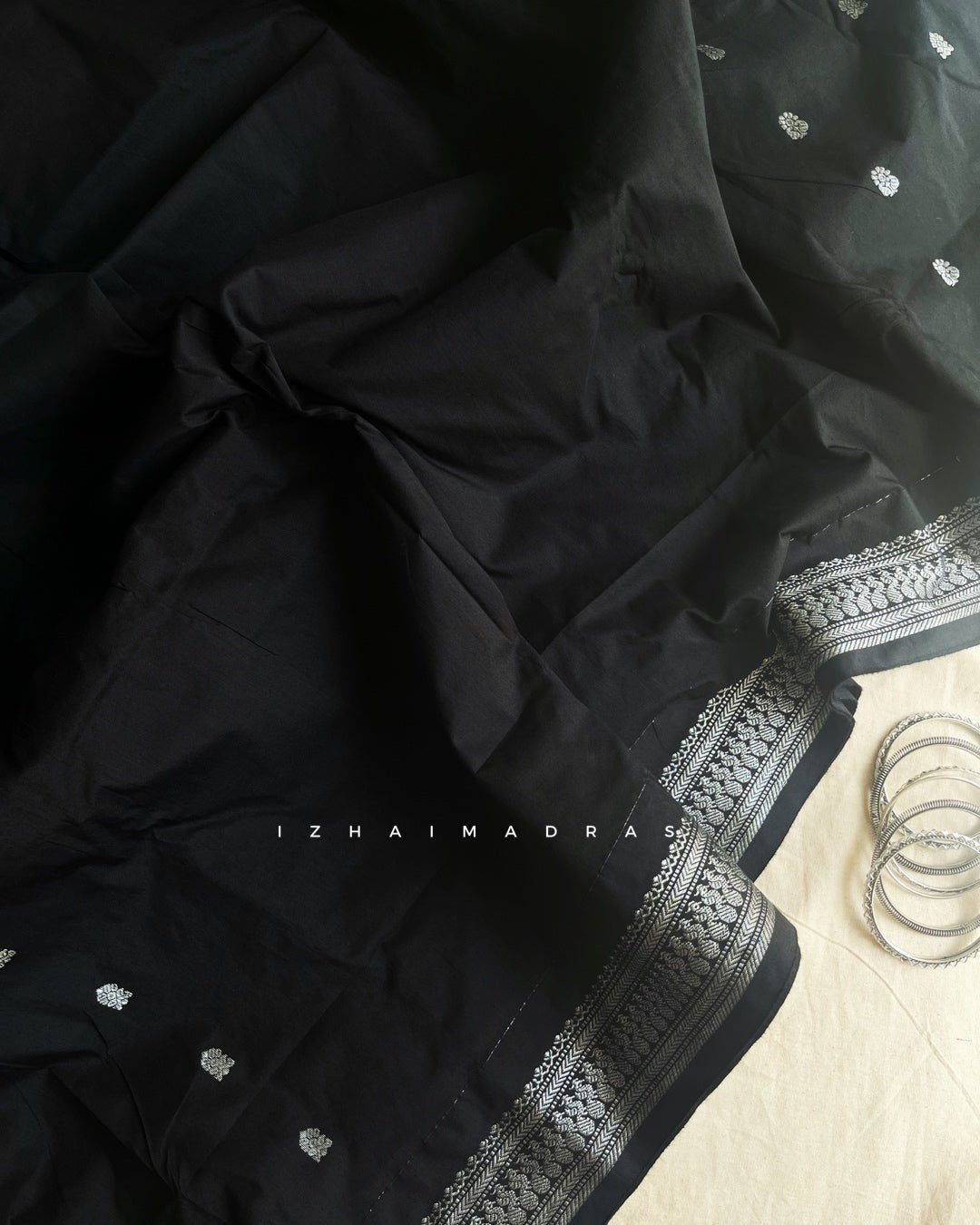 Kanchi - Black silver - Izhai