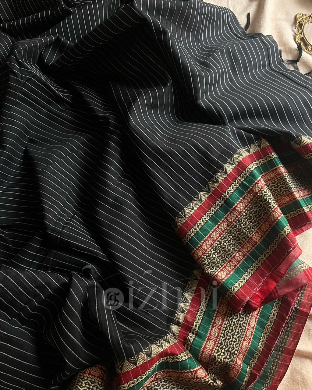 Kanchi || Neela - Izhai