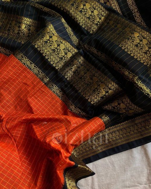 Kanchi - Rust Orange kattam - Izhai