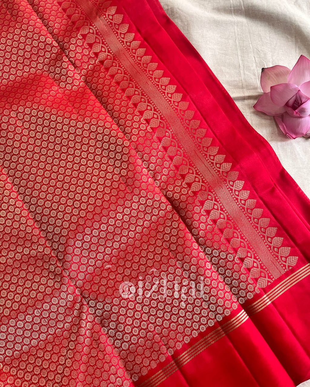 Mahalakshmi - Izhai