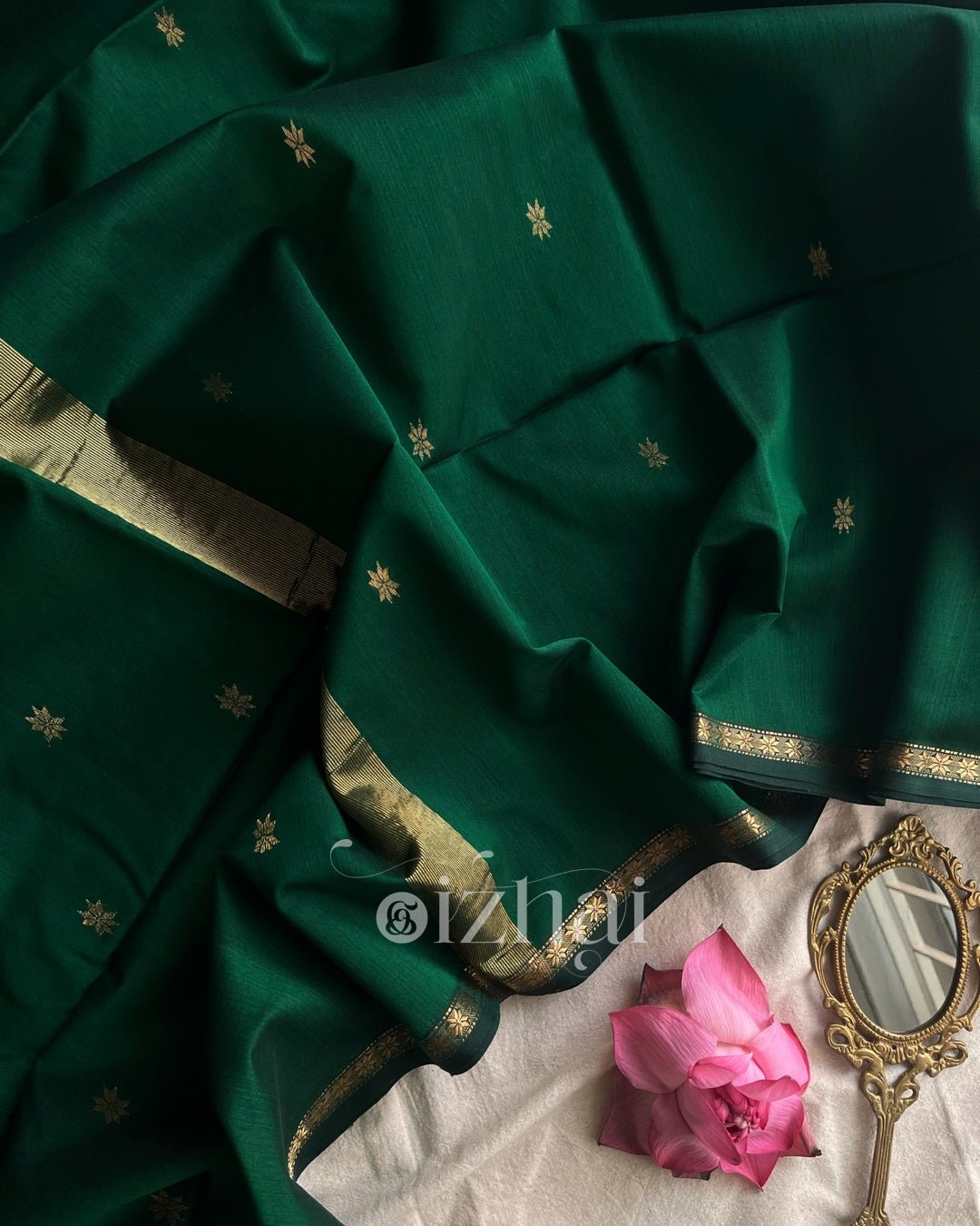Maheswari || Malavika - Izhai