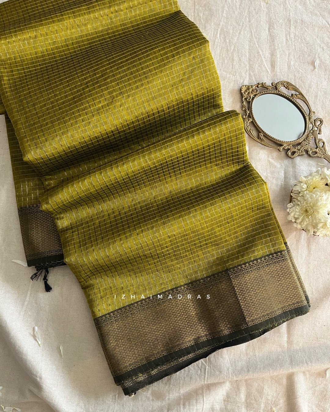 Maheswari - Nidhi - Izhai