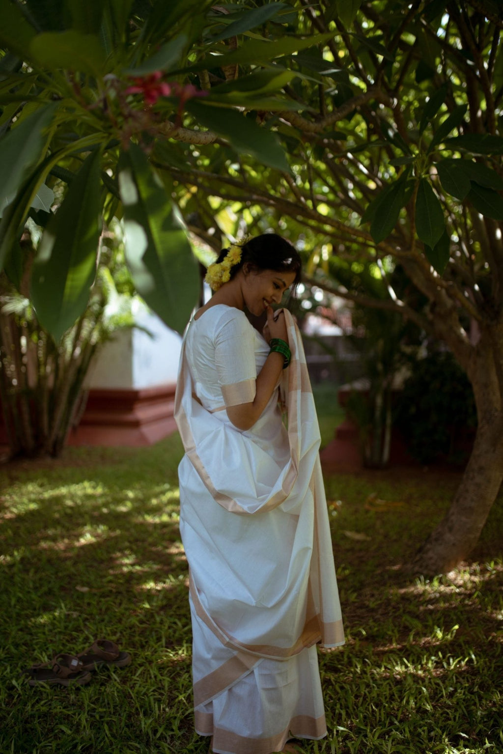 Onam - OffWhite - Izhai