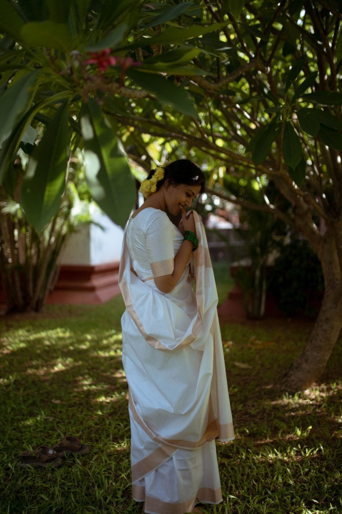 Onam - OffWhite - Izhai
