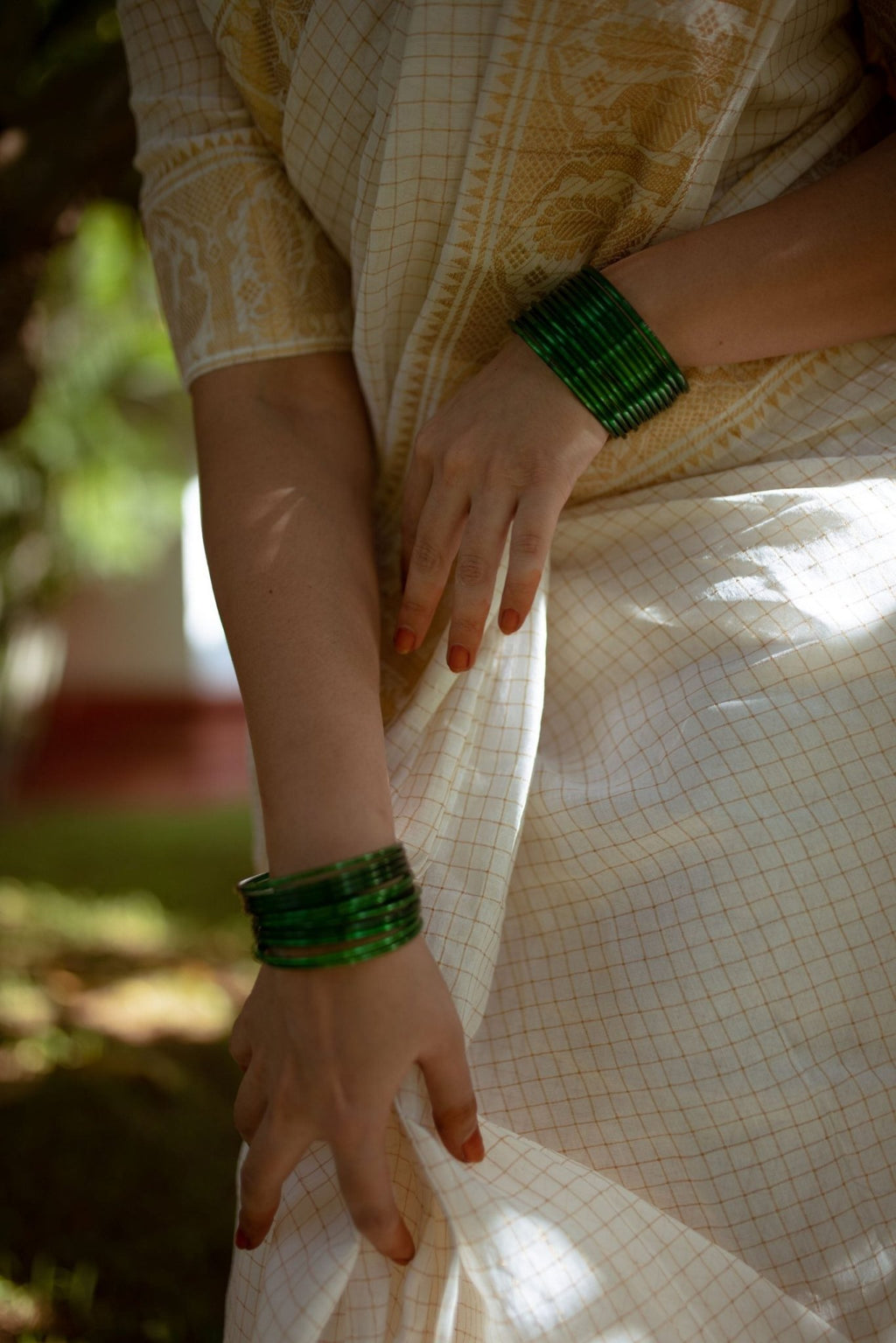 Onam - White Gold - Izhai