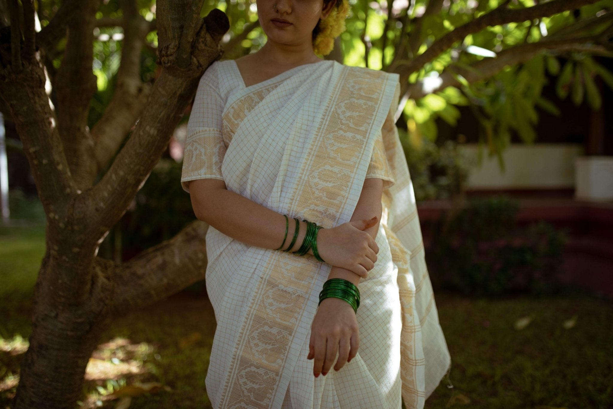 Onam - White Gold - Izhai