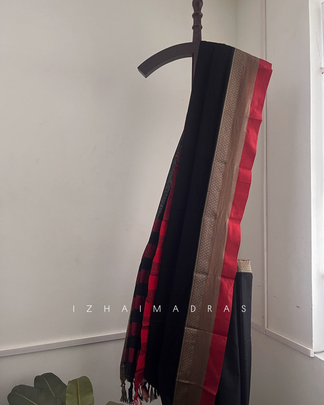 Thari || Nayana