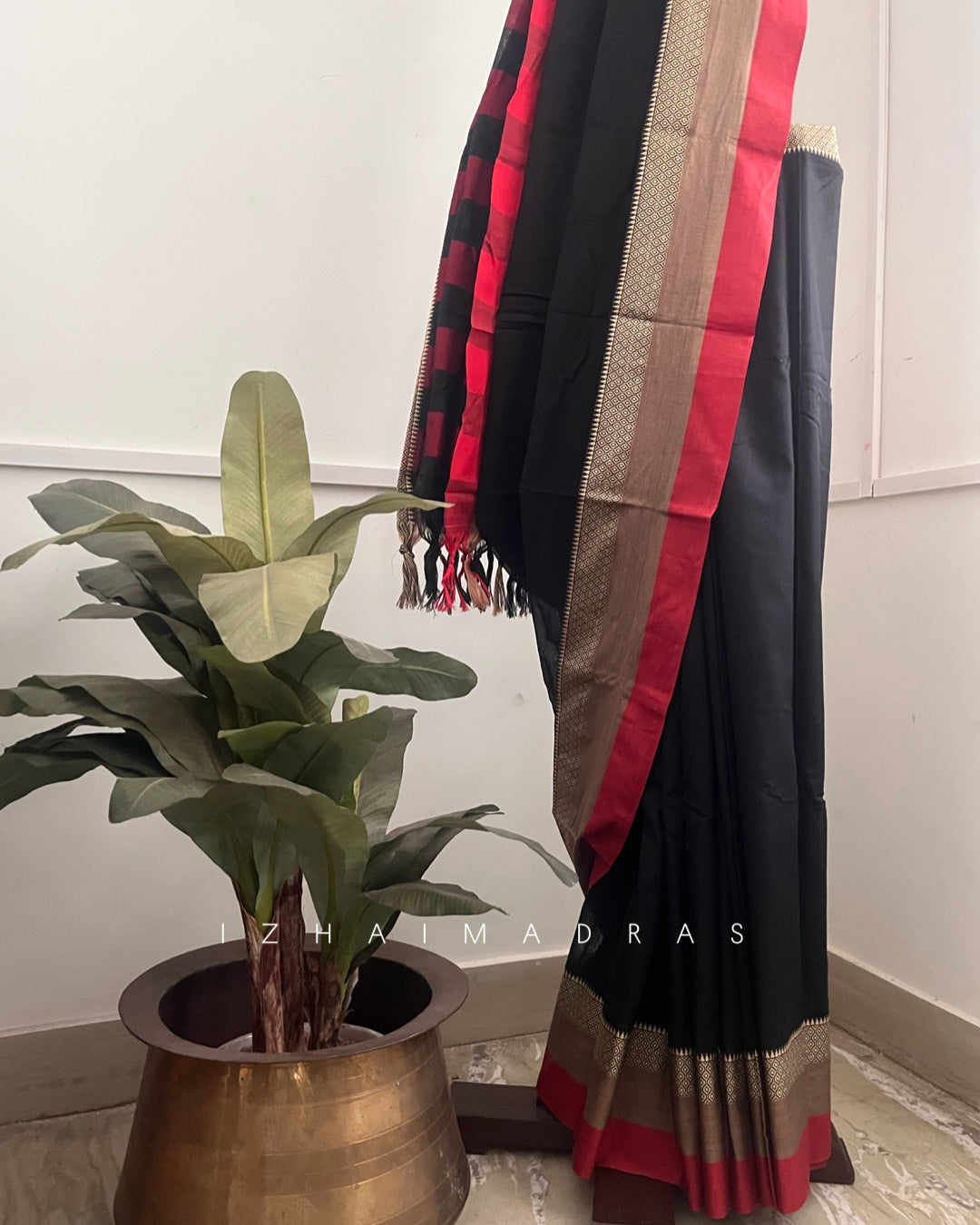 Thari || Nayana