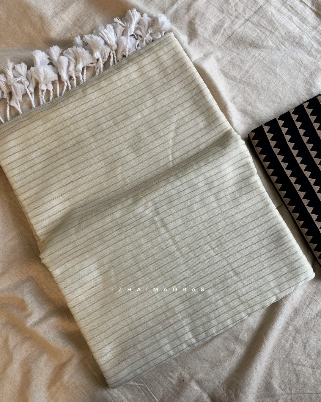 Daily - White Zari