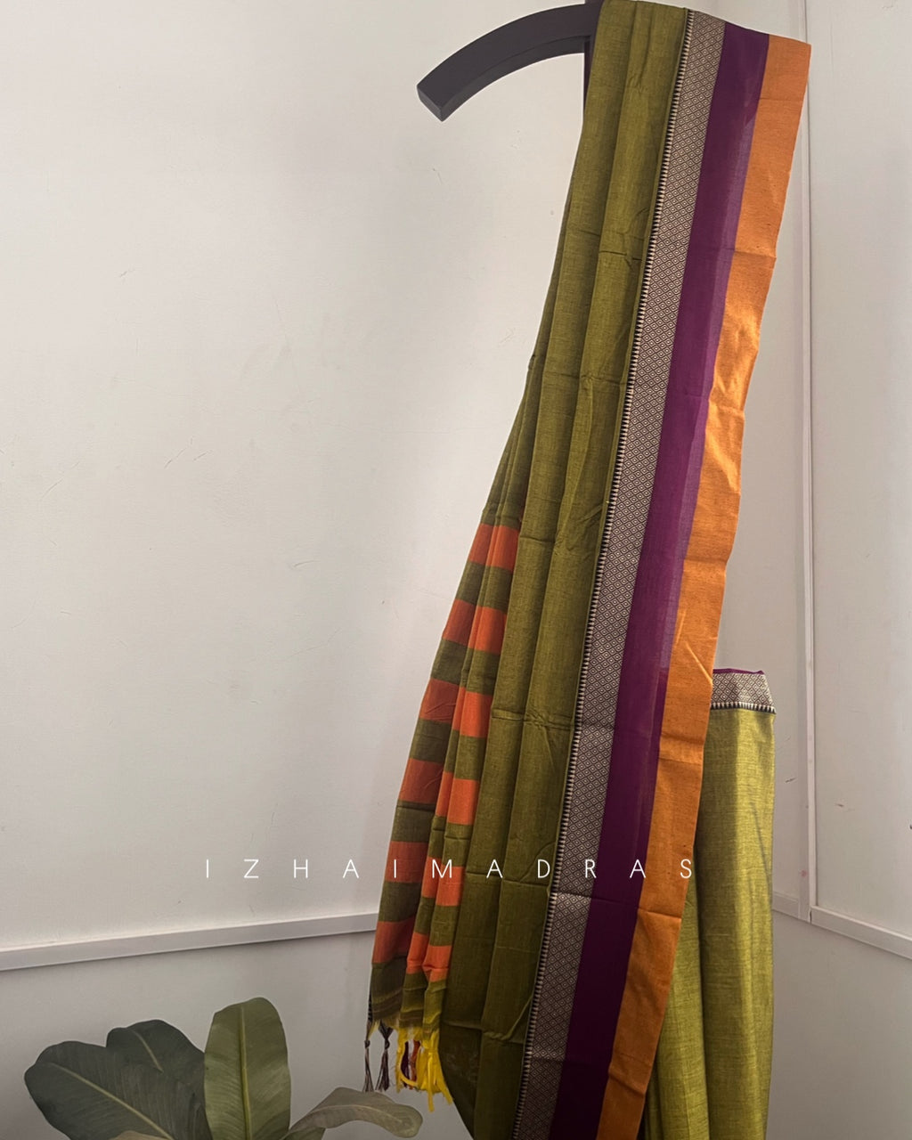Thari || Krithika