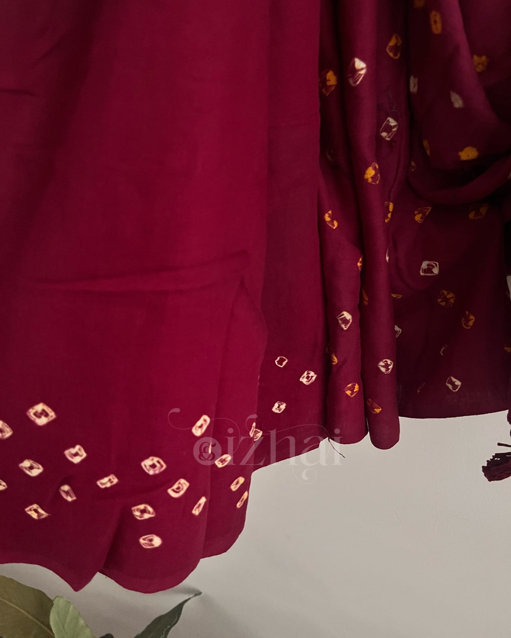 Kaariga || Maroon