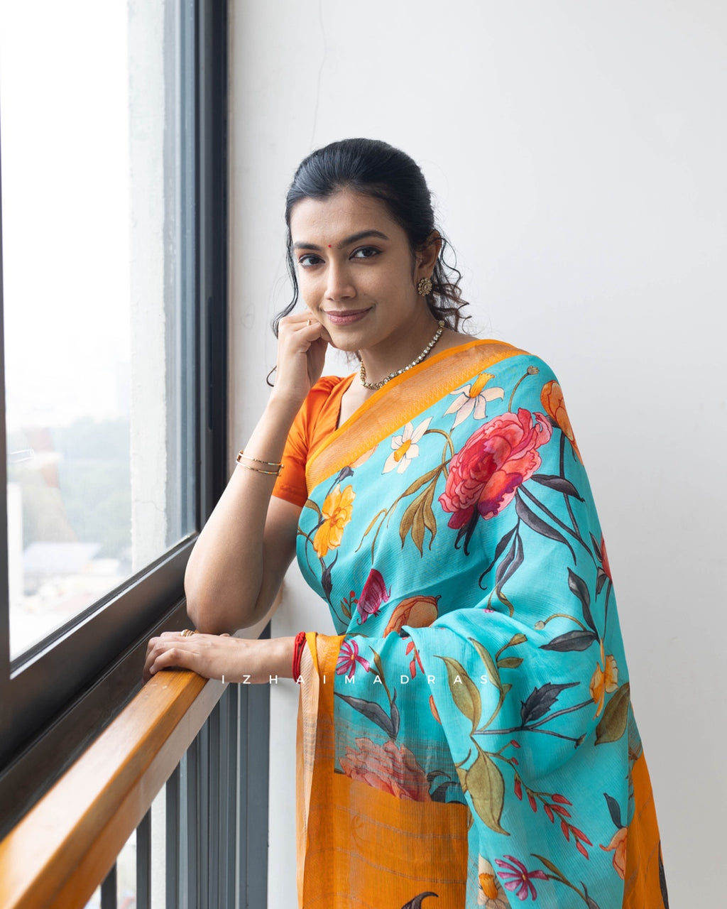 Paruvam - Lily