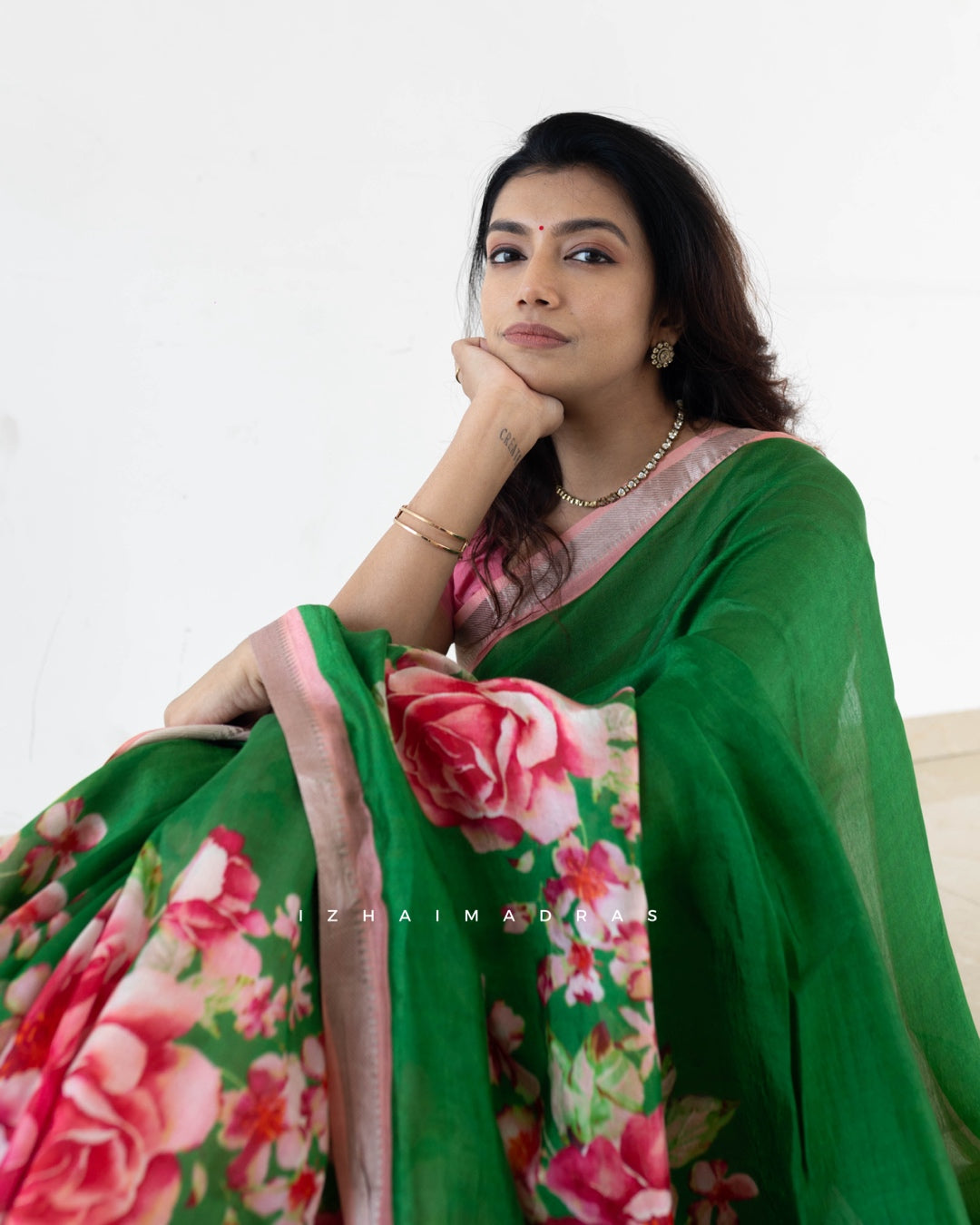 Paruvam - Daisy