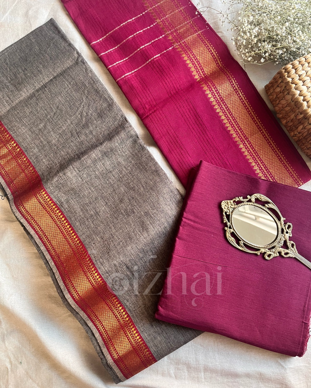 Unstitched - Grey maroon