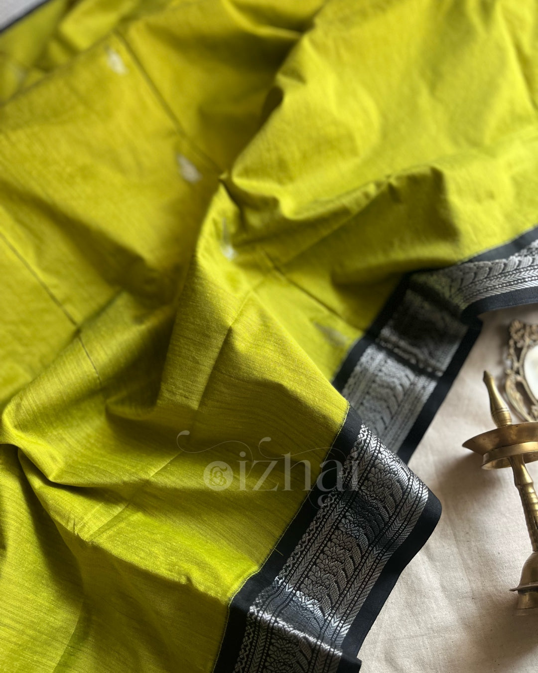 Kanchi || Parrot green