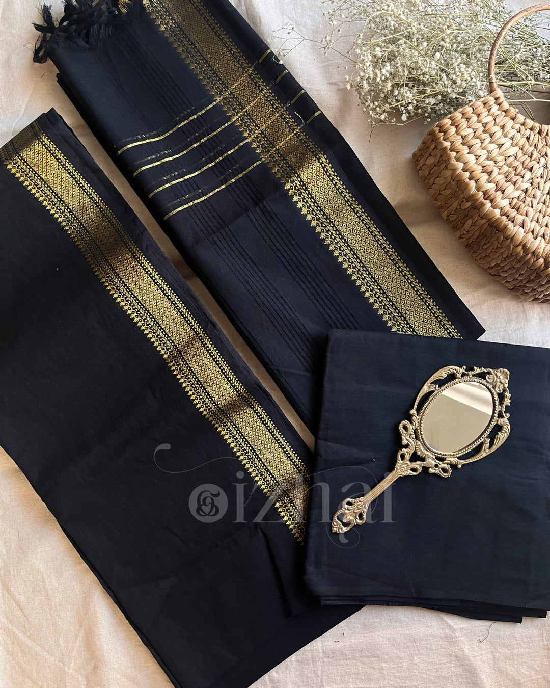 Unstitched - Black