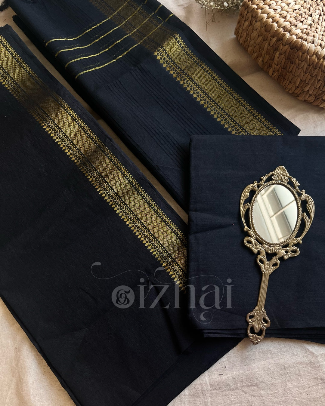 Unstitched - Black