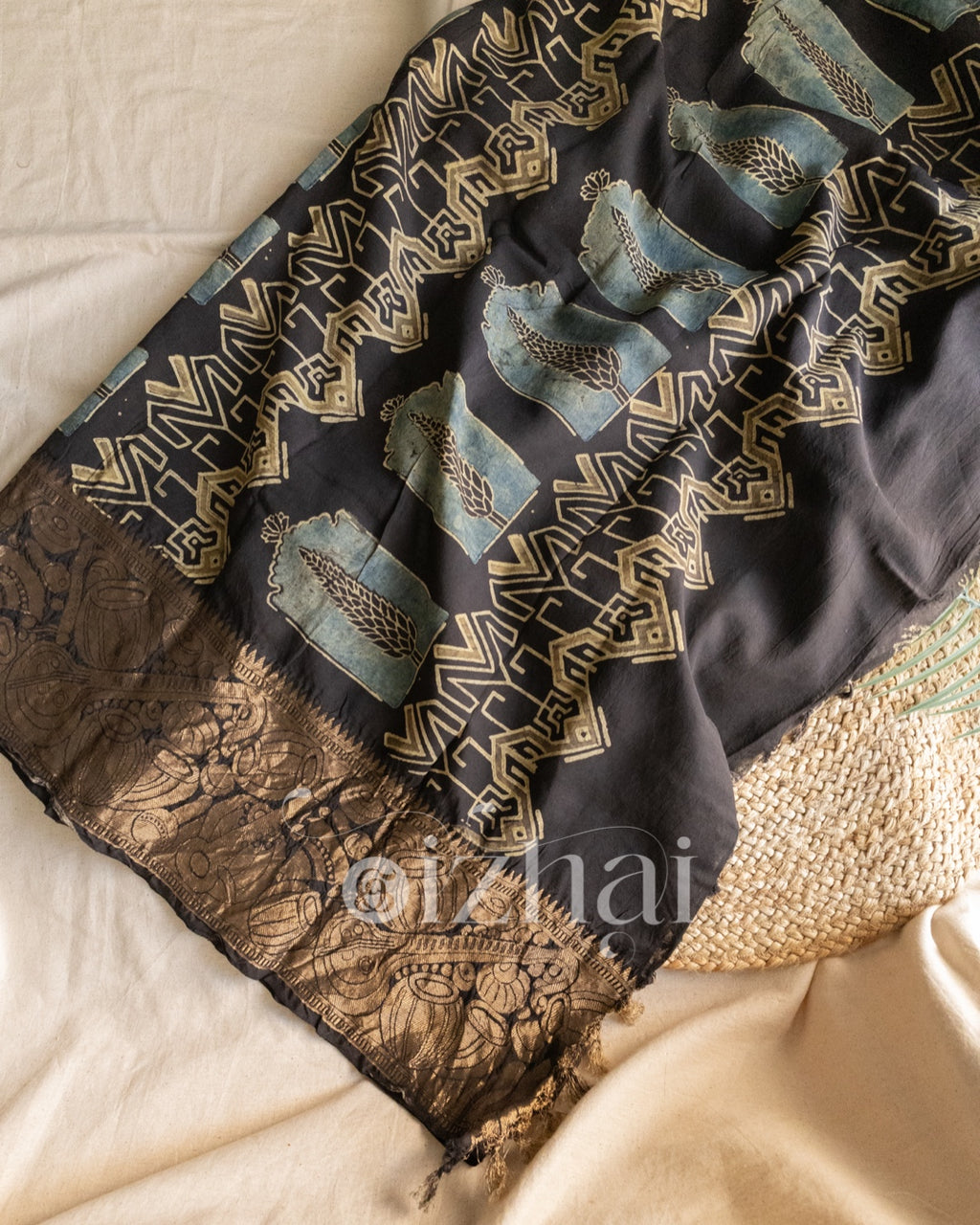 Paruvam || Black ajrak