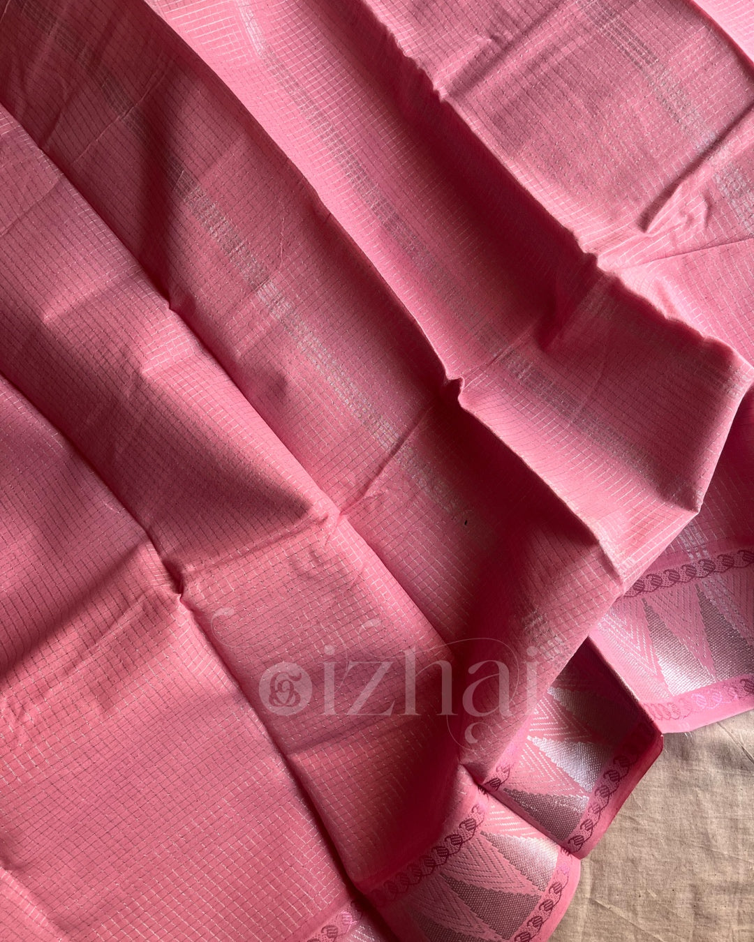 Kanchi - Pink lily