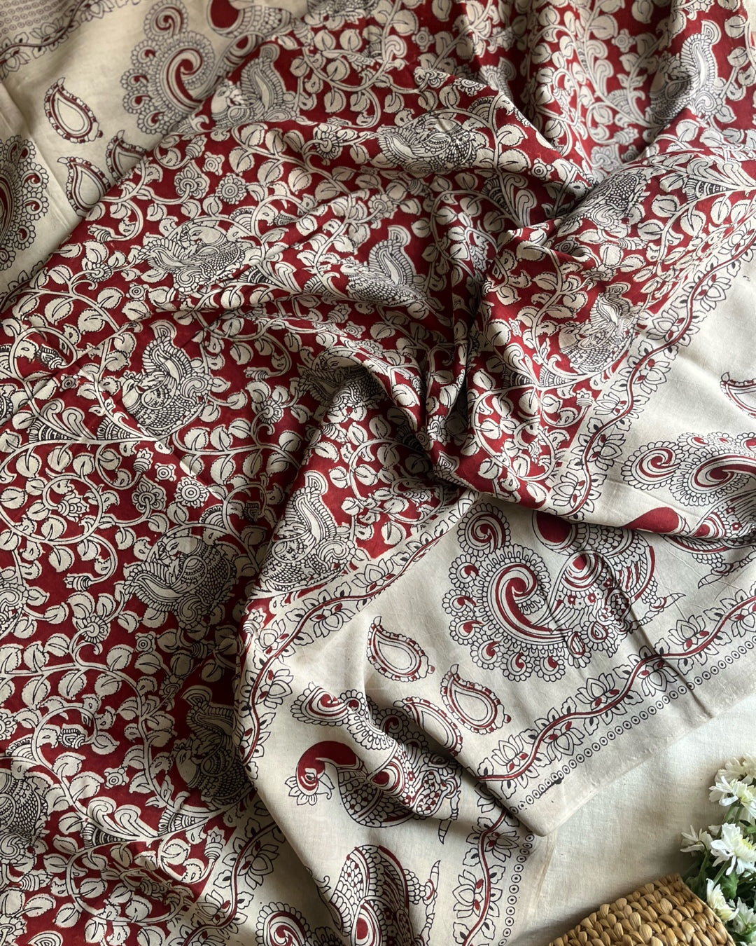 Kaariga || Red