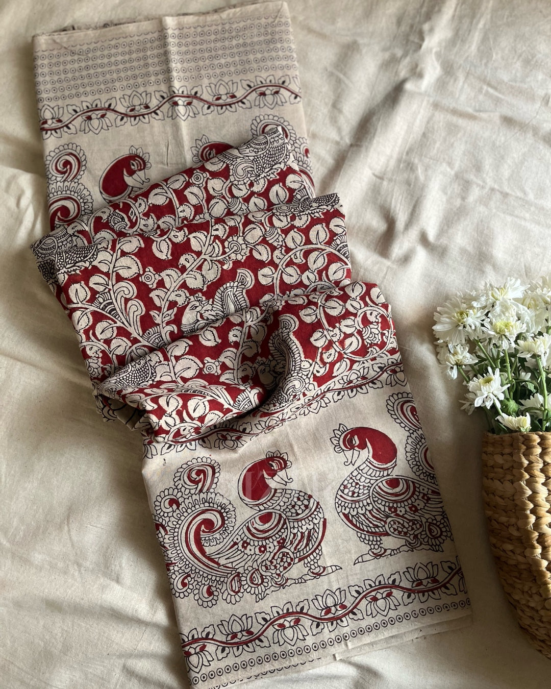 Kaariga || Red
