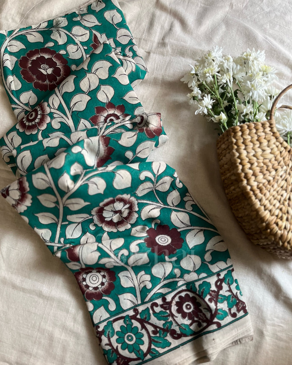 Kaariga || Green Brown