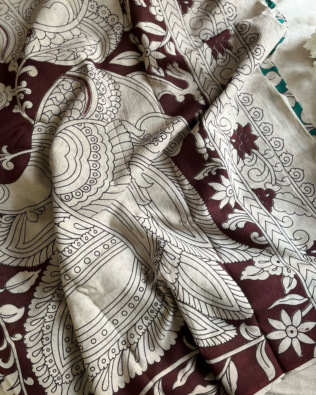 Kaariga || Green Brown