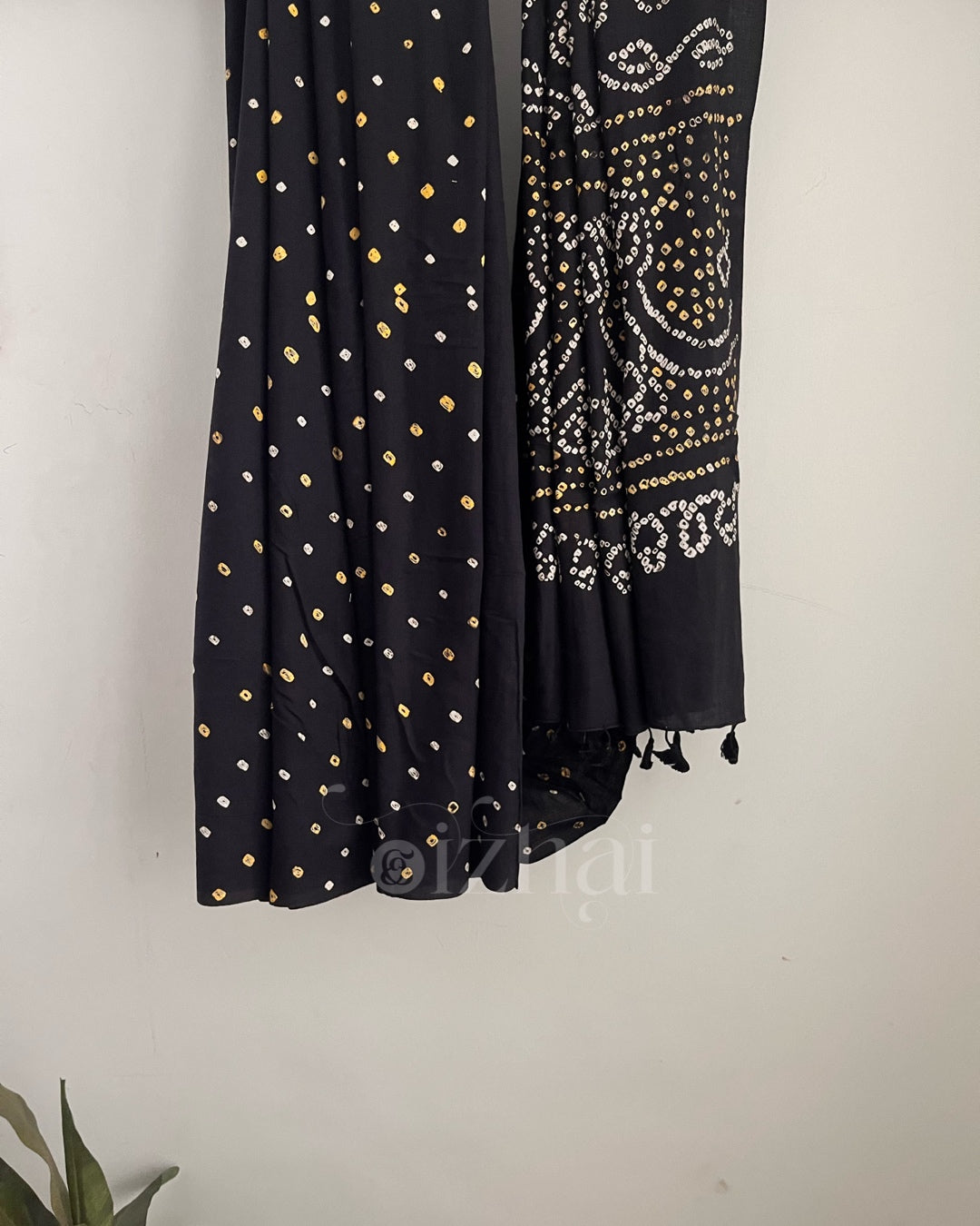 Kaariga || Black