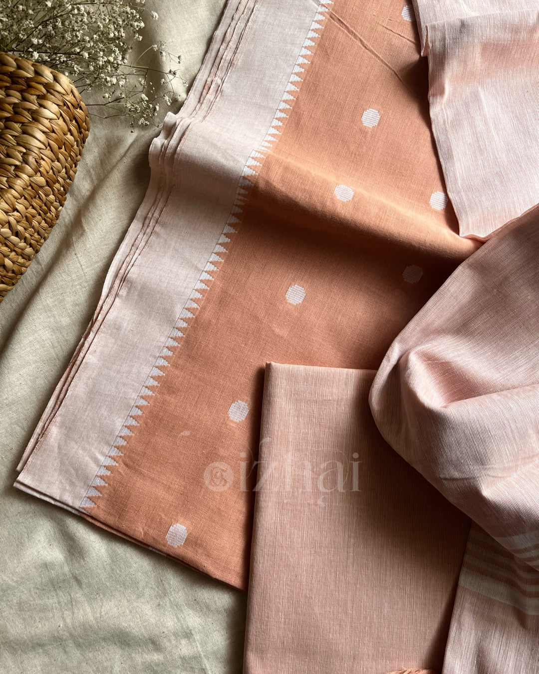 Unstitched || Peach