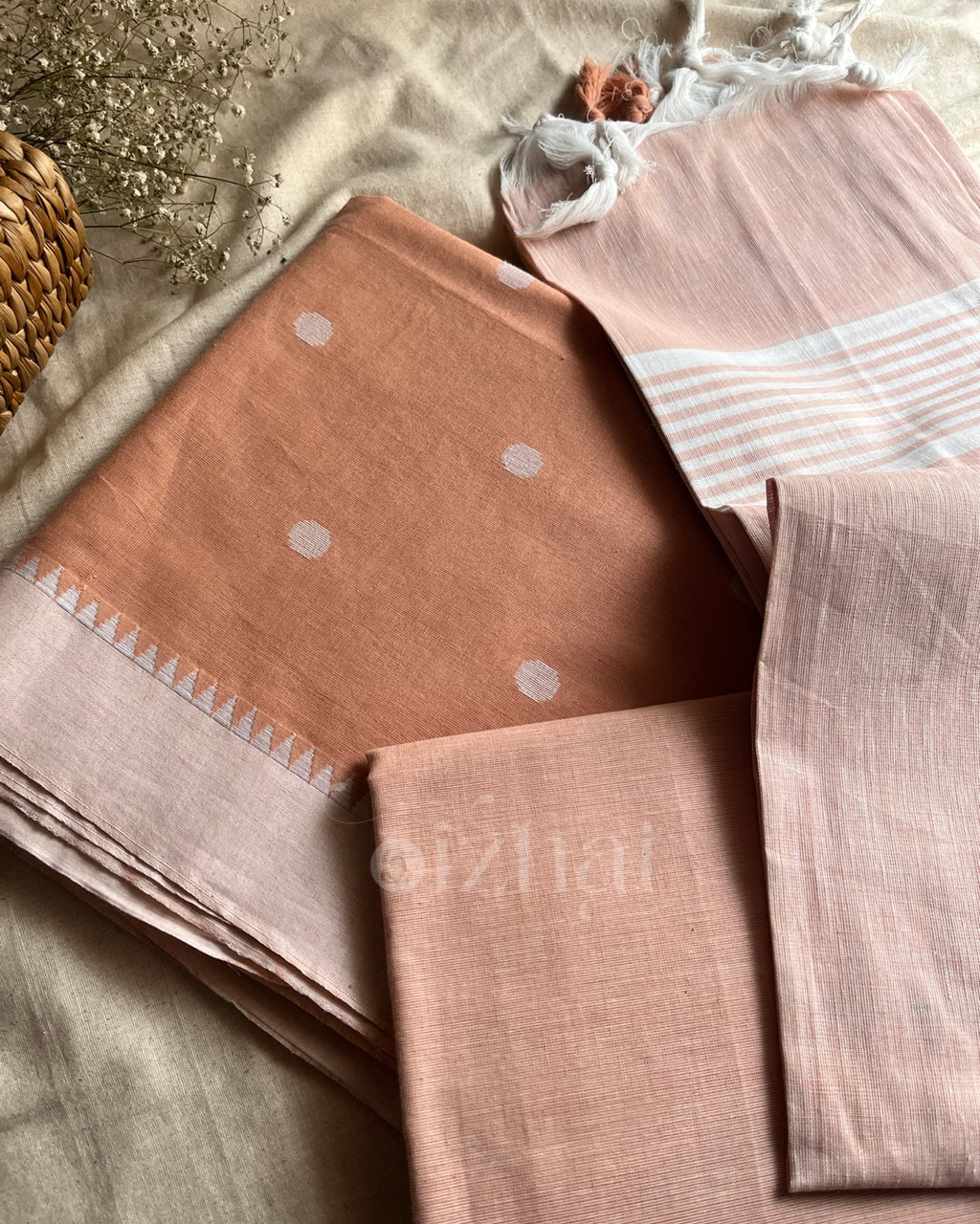 Unstitched || Peach