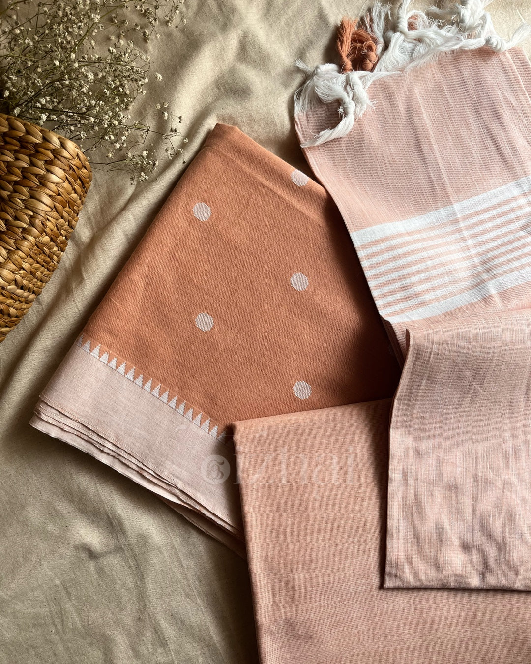 Unstitched || Peach