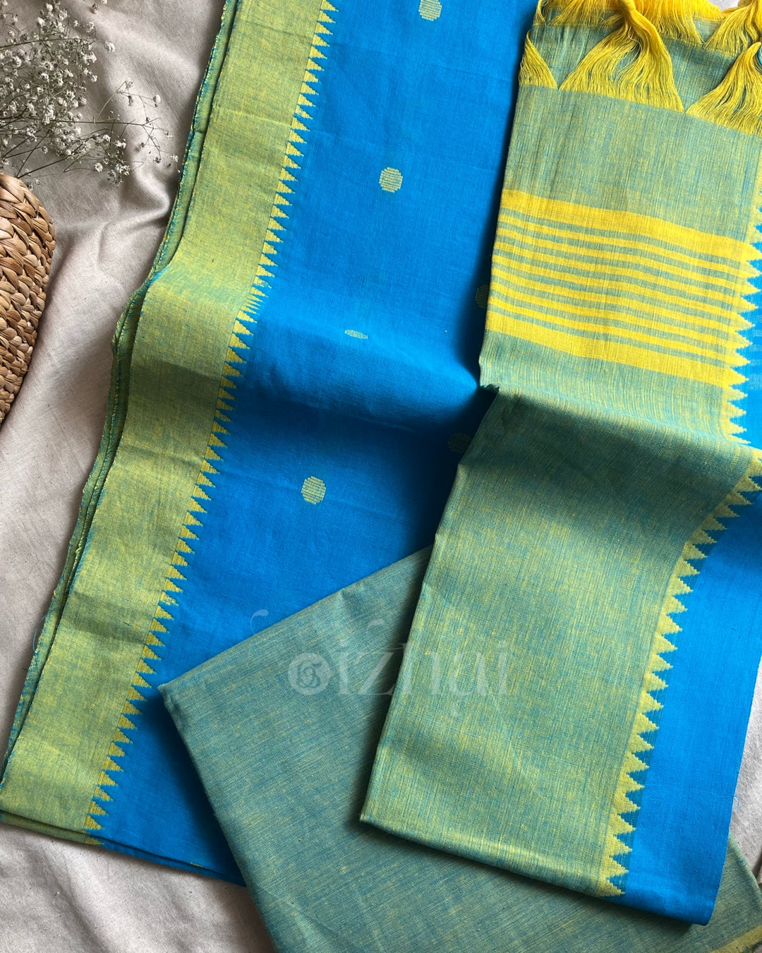 Unstitched || Blue