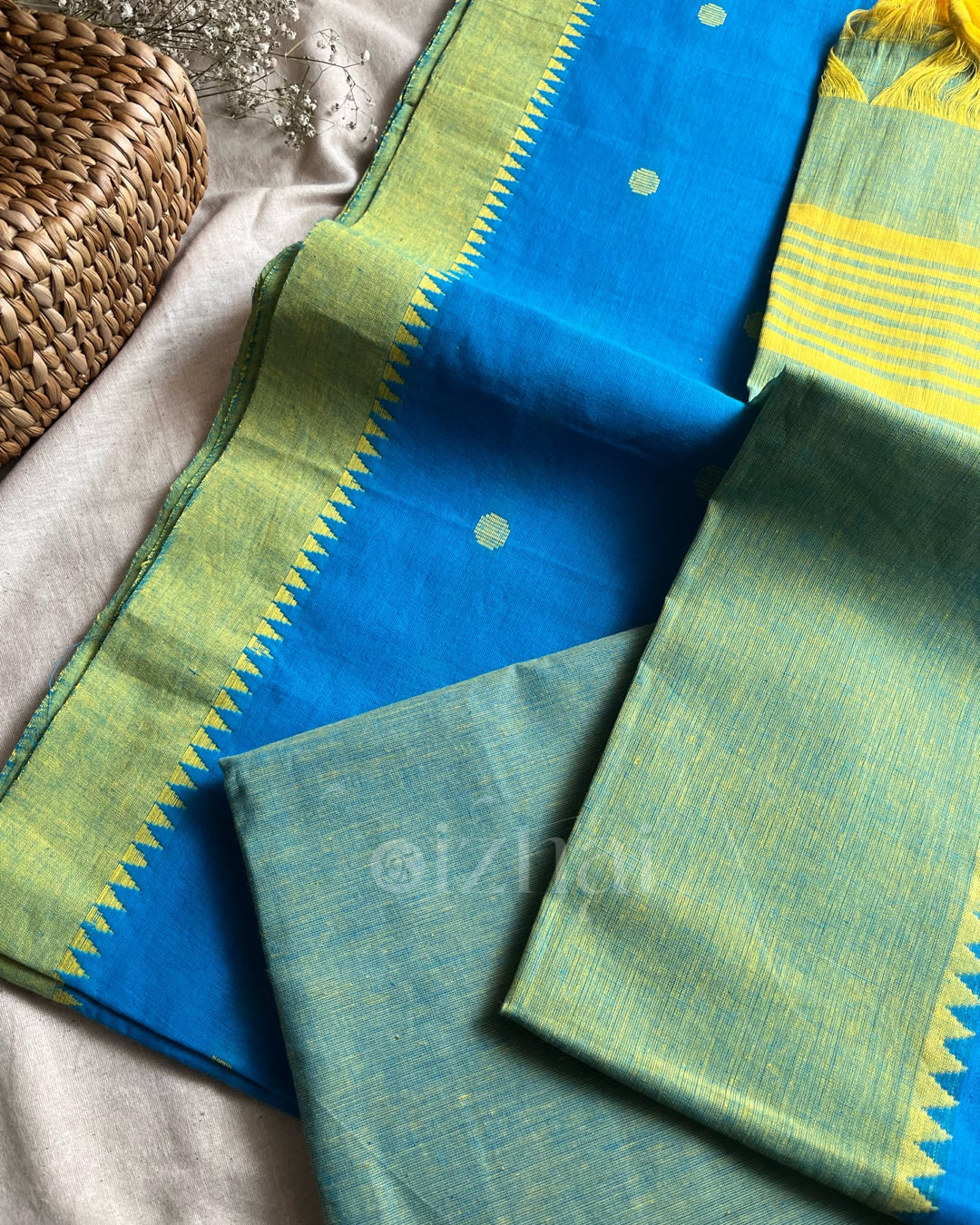 Unstitched || Blue