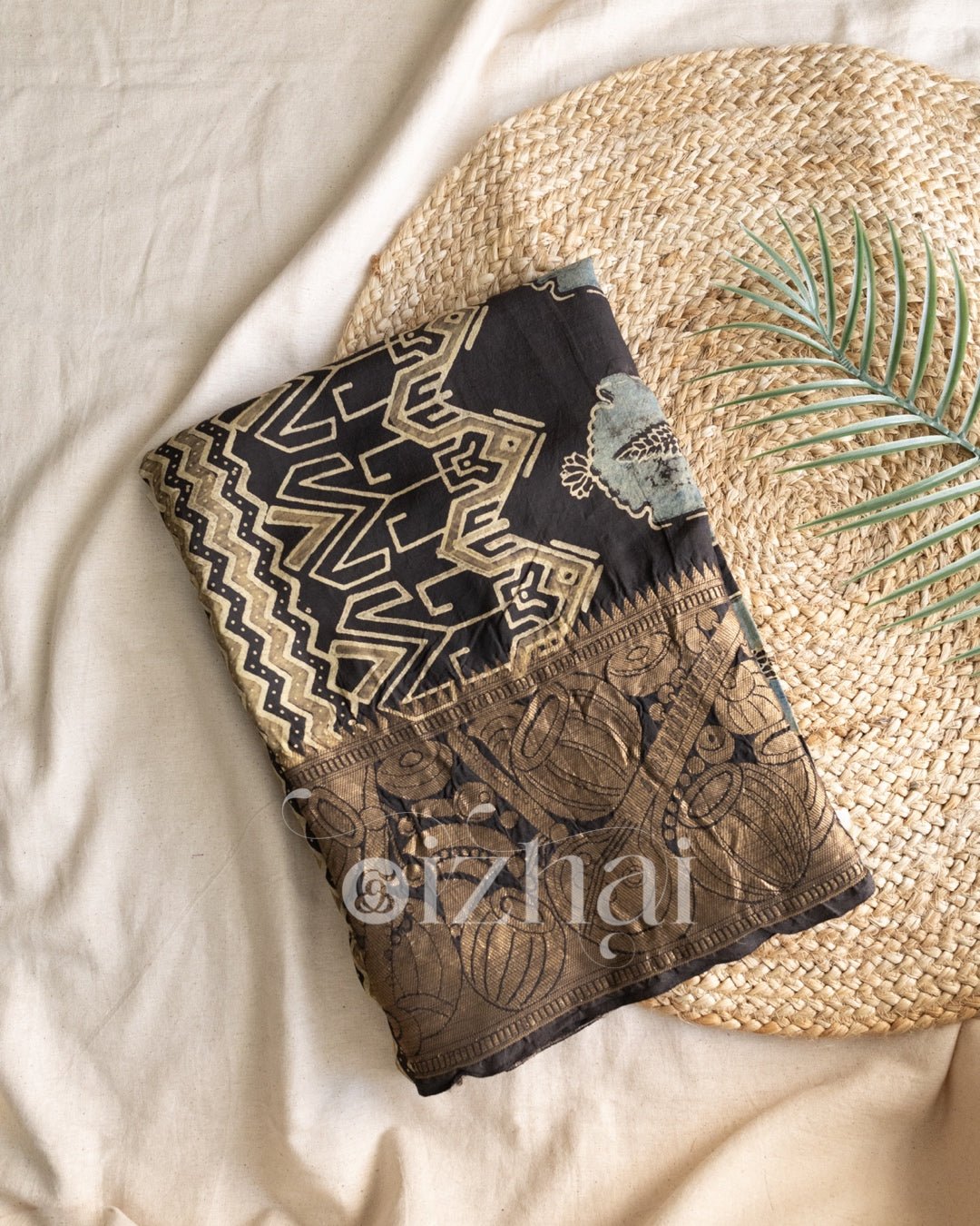 Paruvam || Black ajrak - Izhai