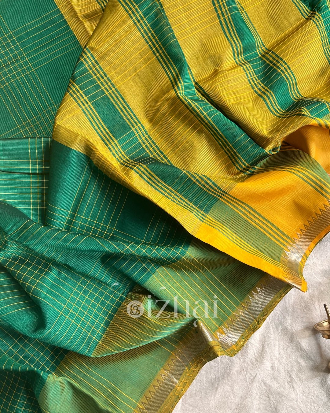 Paruvam - Chitra - Izhai