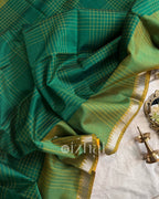 Paruvam - Chitra - Izhai