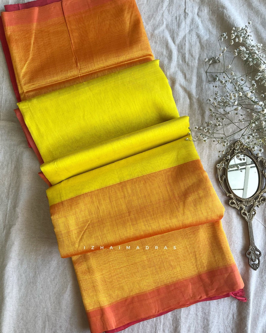 Paruvam - Saanvi - Izhai