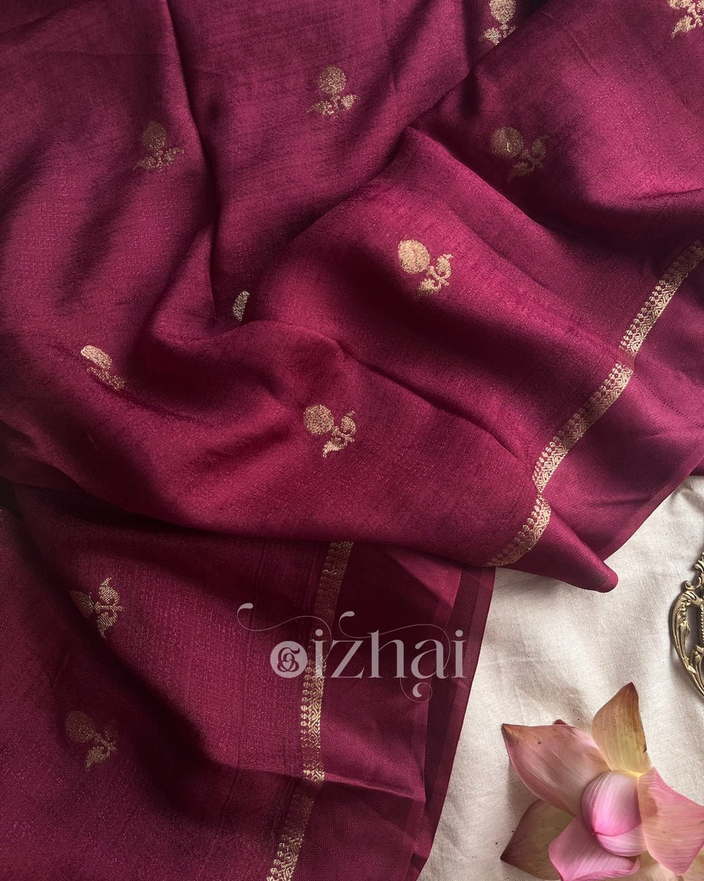 Sithara - Manumathi - Izhai