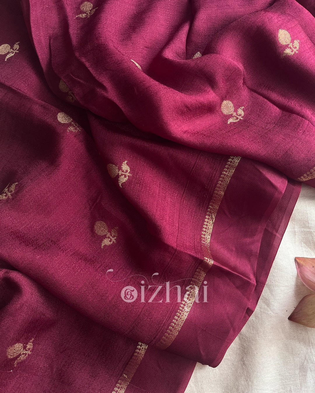 Sithara - Manumathi - Izhai