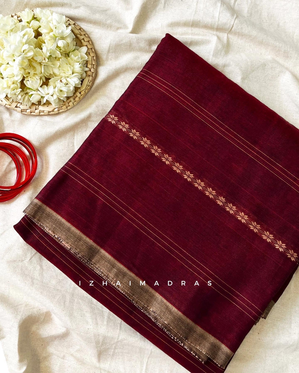 Thari - Abhirami - Izhai