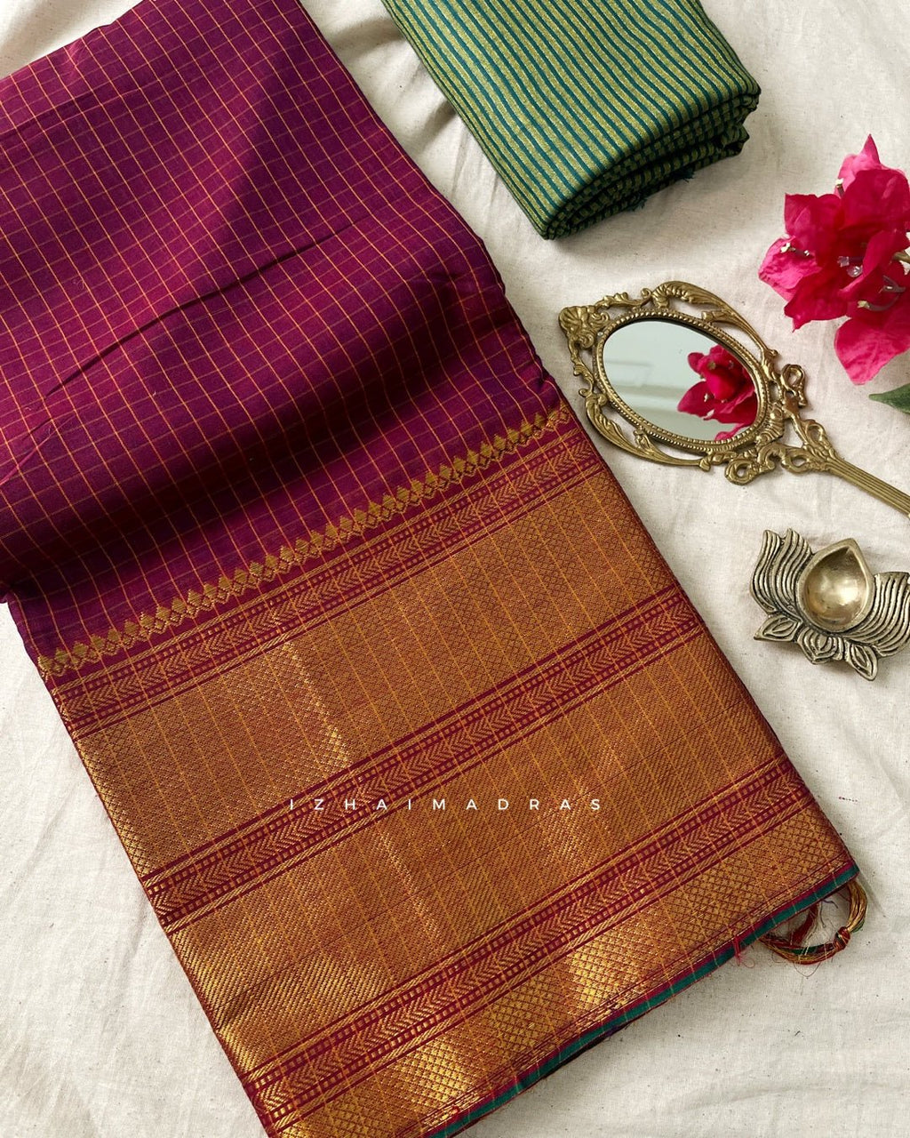 Thari - Tharika| தாரிகா - Izhai