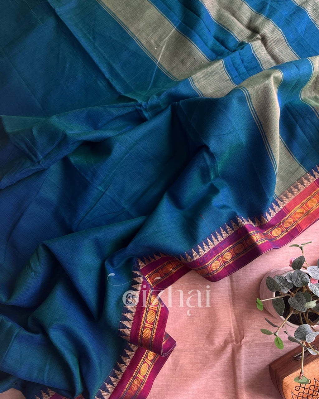 Thari || Yuktha - Izhai